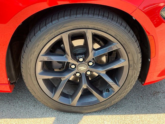 Used 2020 Dodge Charger SXT w/ Blacktop Package RWD image 5