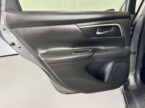 Used 2017 Nissan Altima 3.5 SL FWD image 26