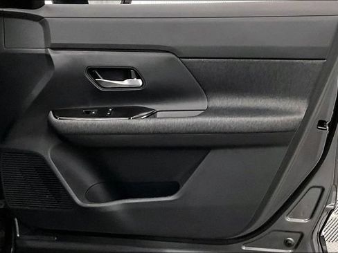 New 2027 Nissan Kicks SV w/ SV Premium Package AWD/4WD image 36