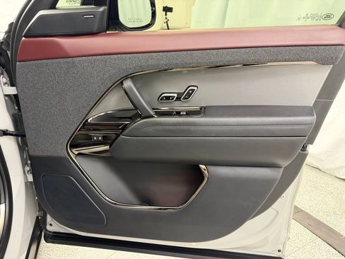 Used 2023 Land Rover Range Rover Sport SE Dynamic image 76