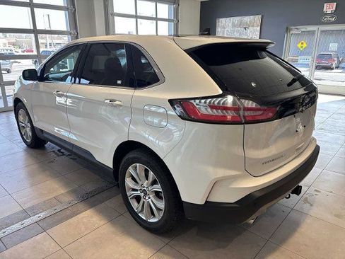 Certified 2022 Ford Edge Titanium w/ Equipment Group 301A image 5