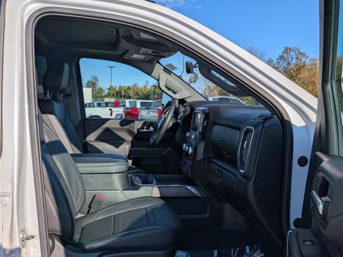 Used 2023 GMC Sierra 3500 Denali w/ Denali Ultimate Package image 11