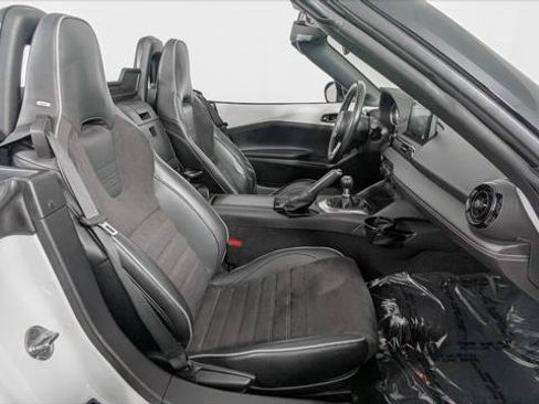 Used 2020 MAZDA MX-5 Miata Club w/ Brembo/BBS Recaro Package RWD image 17