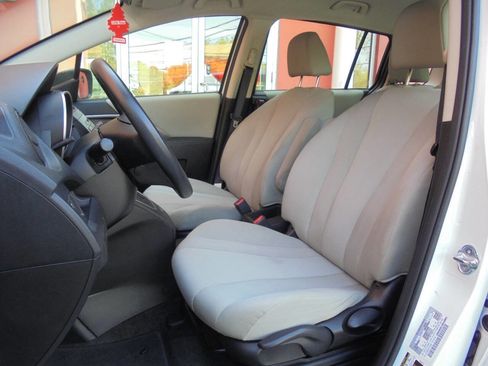 Used 2015 MAZDA MAZDA5 Sport FWD image 10