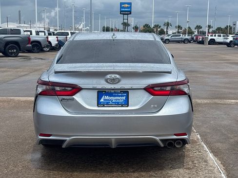 Used 2024 Toyota Camry SE FWD image 11