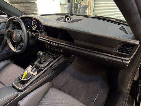 Used 2024 Porsche 911 GT3 RWD image 19