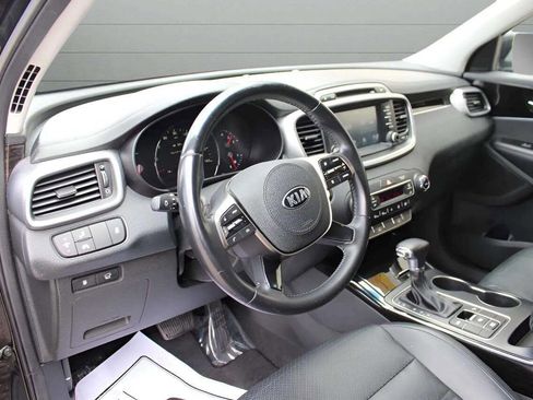 Used 2019 Kia Sorento EX image 13