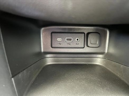 Used 2020 Chevrolet Equinox LT image 17