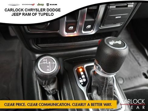 Used 2025 Jeep Wrangler Sport image 17