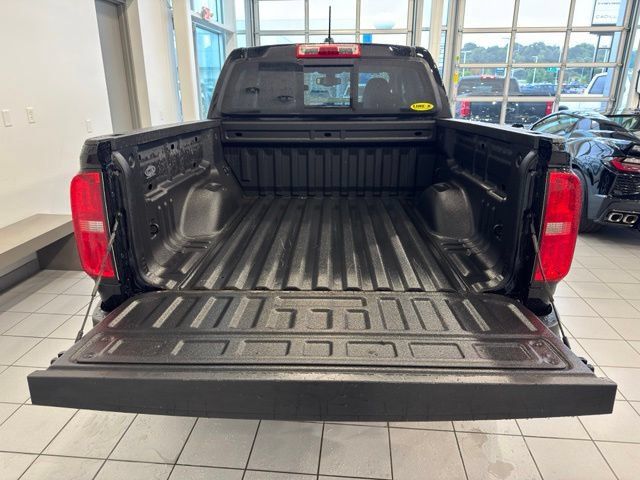 Used 2018 Chevrolet Colorado Z71 AWD/4WD image 39