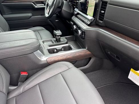 New 2026 GMC Sierra 1500 SLT w/ SLT Premium Package AWD/4WD image 17