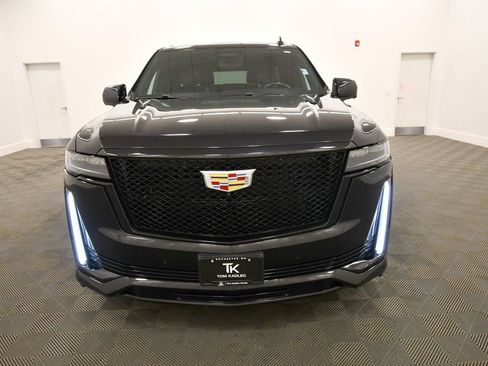 Used 2022 Cadillac Escalade Sport w/ Touring Package AWD/4WD image 12