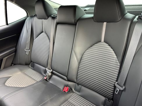 Used 2023 Toyota Camry SE FWD image 13