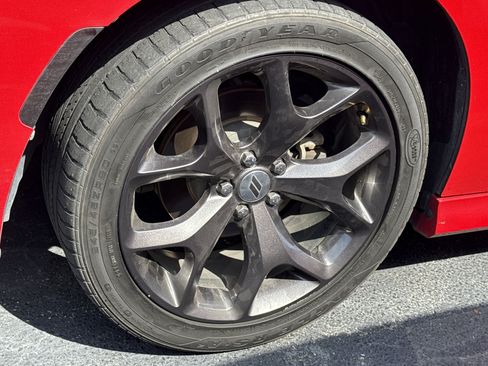 Used 2018 Dodge Charger SXT Plus RWD image 10