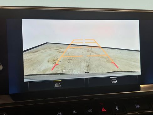 Certified 2025 Chevrolet Silverado 1500 LT image 33