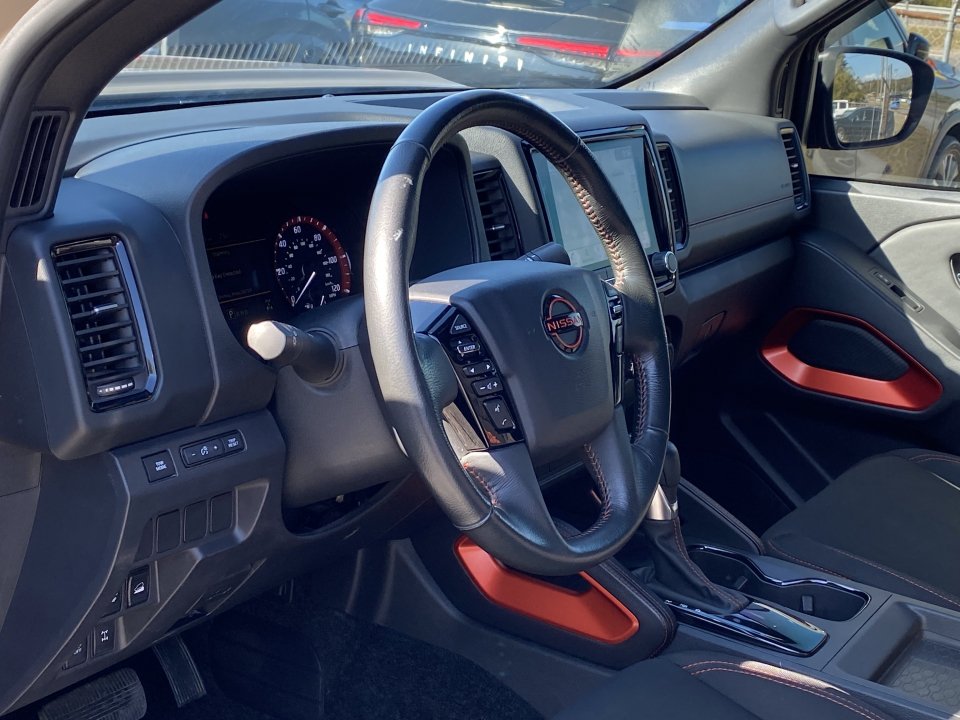 Used 2023 Nissan Frontier PRO-4X w/ Tow Package AWD/4WD image 12