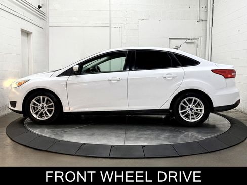 Used 2015 Ford Focus SE w/ Interior Protection Package FWD image 6