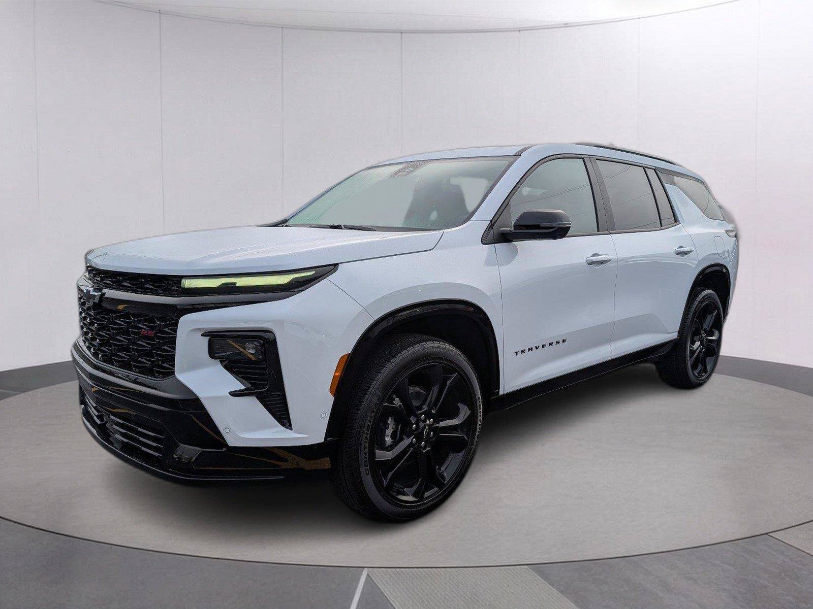 New 2027 Chevrolet Traverse RS w/ LPO, Floor Liner Package FWD image 1