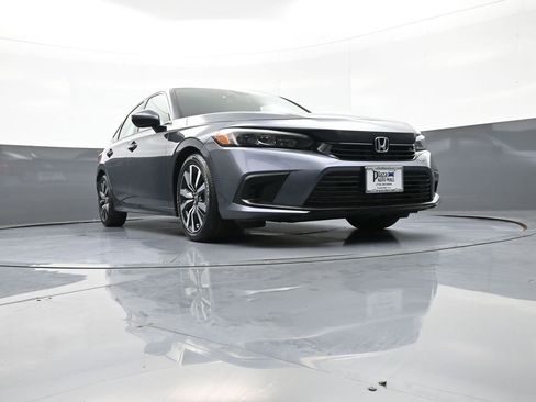 Used 2023 Honda Civic EX image 28