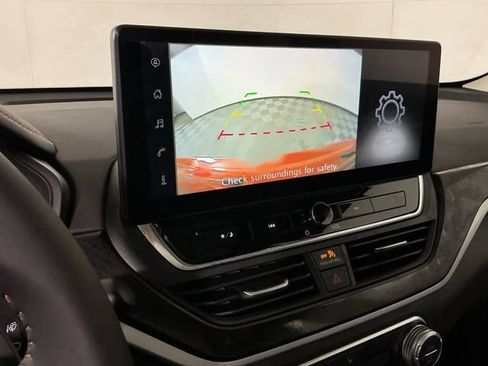 New 2025 Nissan Altima 2.5 SR w/ SR Premium Package image 17