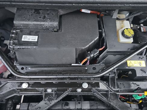 Used 2023 Audi Q4 e-tron Prestige w/ Black Optic Package image 31