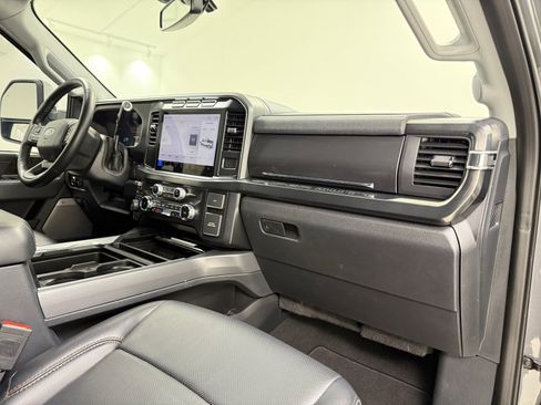 Used 2024 Ford F250 Lariat image 37