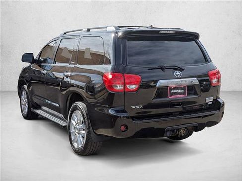 Used 2010 Toyota Sequoia Platinum image 7