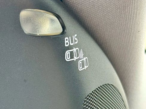 Used 2010 Volvo S40 2.4i image 8