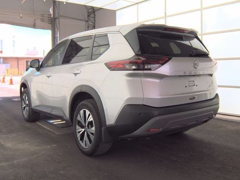 Used 2023 Nissan Rogue SV FWD image 11
