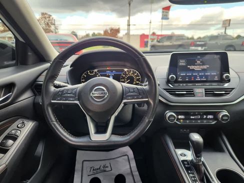 Used 2022 Nissan Altima 2.5 SR image 17