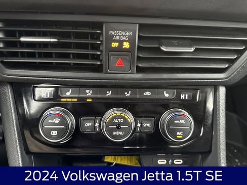 Used 2024 Volkswagen Jetta SE w/ Panoramic Sunroof Package image 23