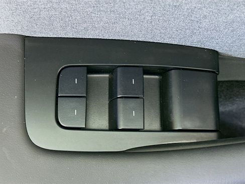 Used 2025 Tesla Model 3 Long Range RWD image 15