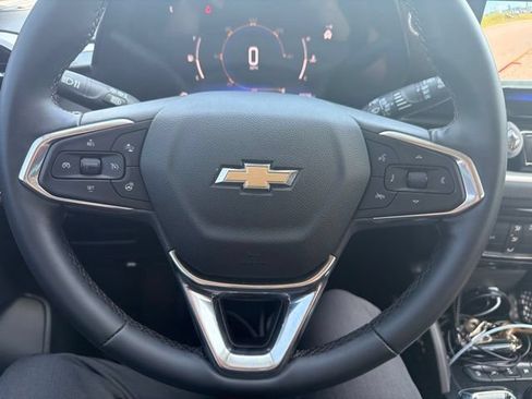 Used 2026 Chevrolet TrailBlazer LT w/ LT Cold Weather Package FWD image 13
