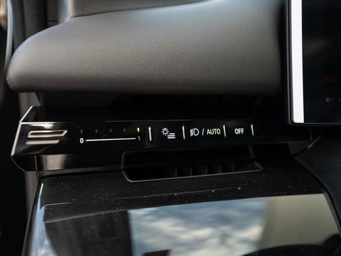 New 2026 BMW 530i xDrive w/ M Sport Package image 26