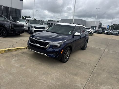 Used 2023 Kia Seltos S FWD image 4