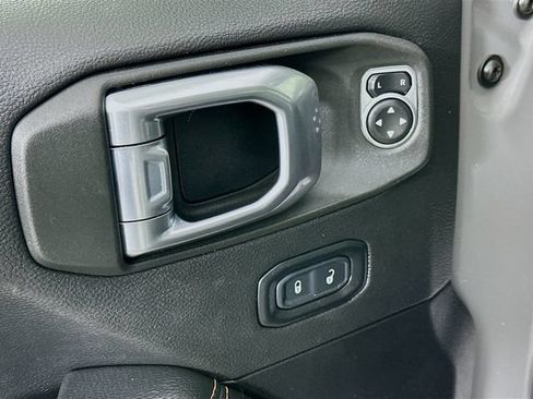 Used 2022 Jeep Gladiator Mojave w/ LED Lighting Group AWD/4WD image 25
