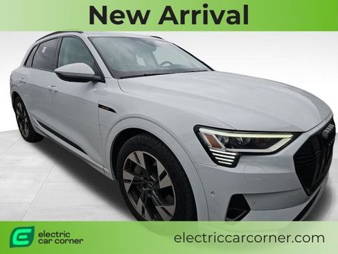 Used 2023 Audi e-tron Premium image 1