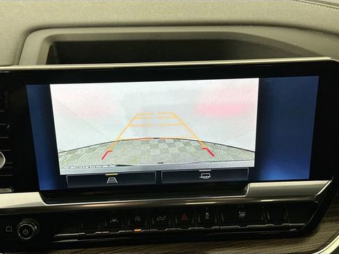 Used 2024 Chevrolet Silverado 1500 LT image 12