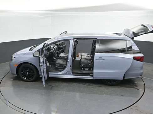 Used 2023 Honda Odyssey Sport image 52