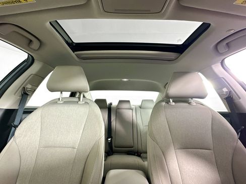 Used 2025 Honda Accord SE image 19