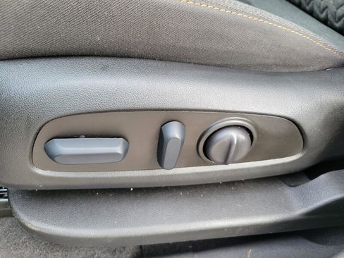 Used 2023 Chevrolet Equinox LT image 20