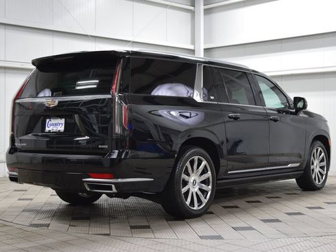 Used 2024 Cadillac Escalade ESV Premium Luxury Platinum AWD/4WD image 8