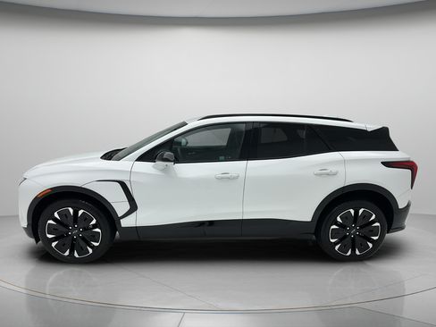 Used 2024 Chevrolet Blazer EV RS AWD/4WD image 8