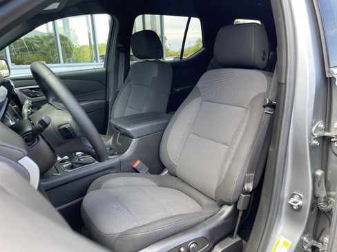 Used 2023 Chevrolet Traverse LT w/ LPO, Floor Liner Package image 17