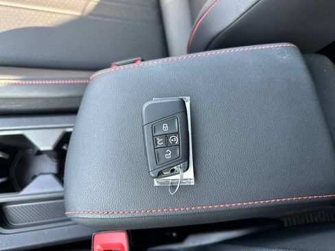 Used 2024 Volkswagen Tiguan Wolfsburg Edition AWD/4WD image 6