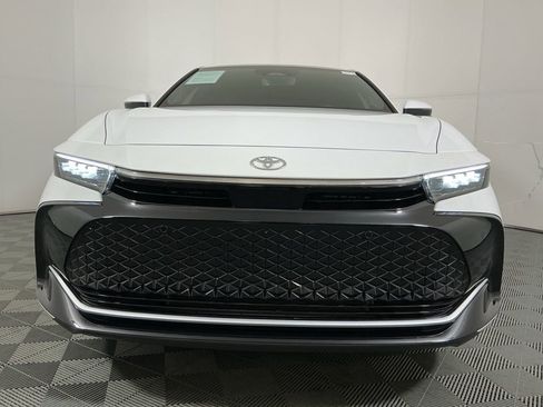 Used 2023 Toyota Crown Platinum image 3