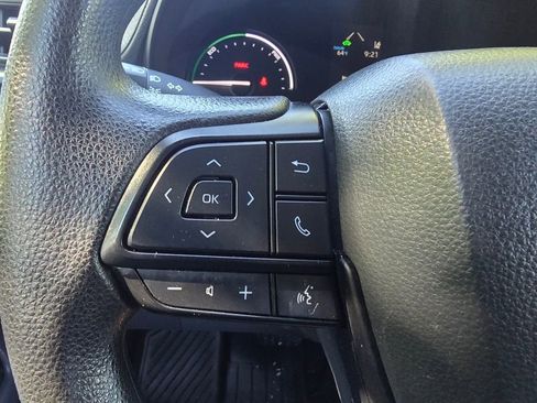 Used 2024 Toyota Sienna LE AWD/4WD image 21