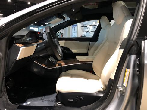 Used 2024 Tesla Model S image 20