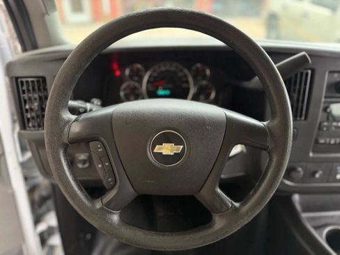 Used 2016 Chevrolet Express 2500 Extended image 8