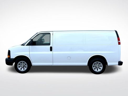 Used 2014 Chevrolet Express 1500 RWD image 9